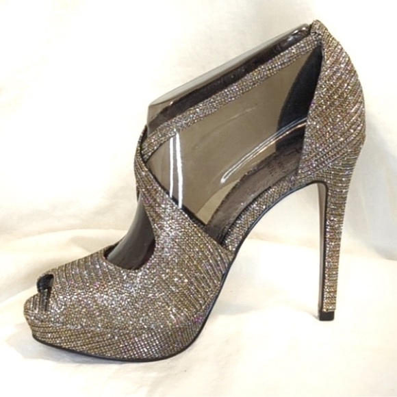 Adrianna Papell Women's Rosalie Bronze Silver Mesh Peep Toe  New in Box - Picture 1 of 9